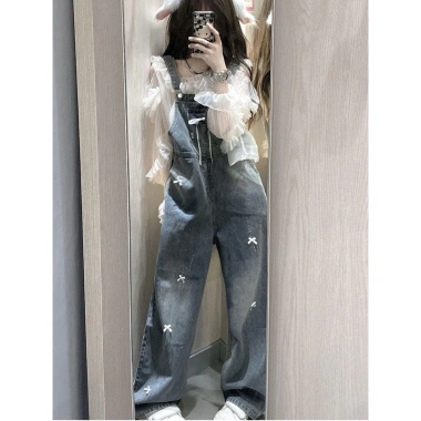 Quần yếm denim dáng dài nữ đính nơ, ống suông thời trang - Sale 346k 2 Quần yếm denim dáng dài nữ đính nơ, ống suông thời trang - Sale 346k 2