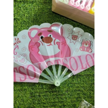 Quạt cầm tay Gấu Dâu mini, pin sạc nhanh, siêu nhẹ, chỉ 8.333₫ - Giá tiết kiệm