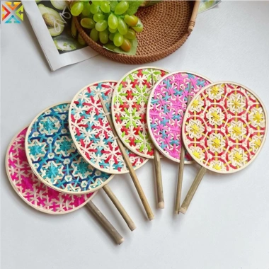 Quạt Cung Điện Tre Bện Đa Màu - Trang Trí Nhà Cửa Mùa Hè, Giá 130.798₫