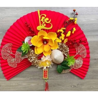 Quạt giấy đỏ trang trí Tết - Decor góc Tết sang trọng, kèm móc treo, giảm giá 120.000₫ giá gốc 148.800₫ 7