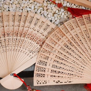 Quạt Gỗ Cầm Tay Dây Tua Rua Decor Kim Vinh Trang Trí Tết Giá 40.500₫ Giảm Sốc 5