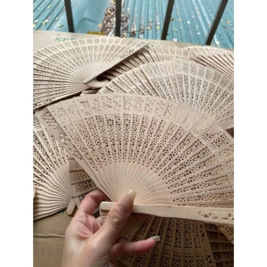 Quạt Gỗ Cổ Trang Giá Rẻ 18.000 - Phụ Kiện Chụp Ảnh, Trang Trí Oánh Lễ & Tết 6