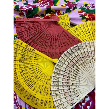 Quạt Gỗ Cổ Trang Giá Rẻ 18.000 - Phụ Kiện Chụp Ảnh, Trang Trí Oánh Lễ & Tết 8