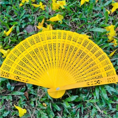 Quạt Gỗ Gấp và Xếp Cổ Trang Đủ Màu Set Trang Trí Tết 2.026 - Giá 7.000đ 10