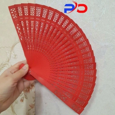 Quạt gỗ trắng và đỏ tua ngọc vân - gấp gọn, decor Tết, giỏ quà, chỉ 9.000đ 9