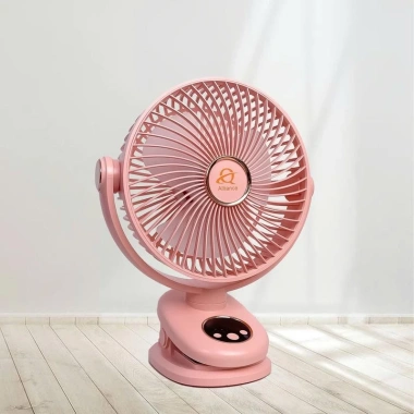Quạt Kẹp Tích Điện Q8 Tự Động Xoay 20cm Đèn LED Hiển Thị % Pin Giá Ưu Đãi 379k
