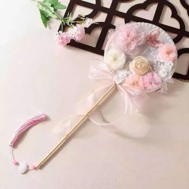 Quạt Tròn Vintage NAMSHEVA Hoa Bướm Vải Tay Cầm Dài - Phong Cách Retro Cô Dâu, Giá Ưu Đãi 88.110₫ 5 Quạt Tròn Vintage NAMSHEVA Hoa Bướm Vải Tay Cầm Dài - Phong Cách Retro Cô Dâu, Giá Ưu Đãi 88.110₫ 5