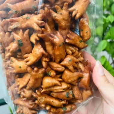 Quẩy Cua Mắm Hành Phô Mai 500gr - Ngon Giòn, Giá chỉ 33k tại MonMon Food 4