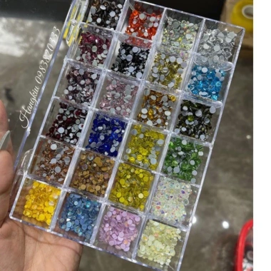 Rẻ Vô Địch Khay Đá Chân Lưới Keo Loại Đẹp 24 Ô Full Màu - Giá 650.000đ 2