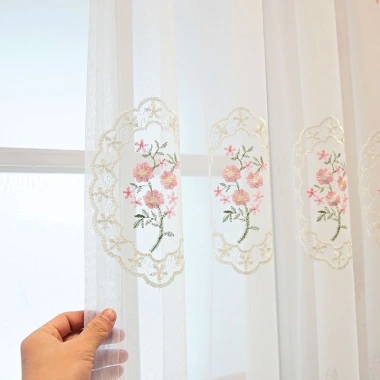 Rèm Cửa Vải Tuyn Mỏng Nhẹ Thêu Hoa Trắng Trang trí phòng khách, ngủ, cửa trượt 133.901₫ 2