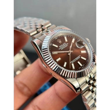 Rolex Datejust 41mm Nâu Vỏ Trắng Núm Zen Khắc Triện 4 Góc Fullbox Đầy Đủ Phụ Kiện BH 24 Tháng Giá 1.59 Triệu 2 Rolex Datejust 41mm Nâu Vỏ Trắng Núm Zen Khắc Triện 4 Góc Fullbox Đầy Đủ Phụ Kiện BH 24 Tháng Giá 1.59 Triệu 2