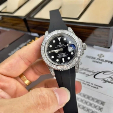 Rolex Sub Vành Đá Baguget Siêu Sáng - Tặng Hộp Đẹp, Hàng Sẵn, Giá Ưu Đãi 2.512.500₫ 2 Rolex Sub Vành Đá Baguget Siêu Sáng - Tặng Hộp Đẹp, Hàng Sẵn, Giá Ưu Đãi 2.512.500₫ 2