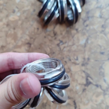 Rốn bồn nước inox cỡ 27-48 - Ren vặn téc nước chất lượng - Giá sỉ 21.000 VNĐ