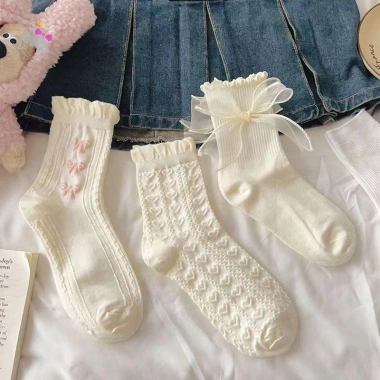RU 1 Đôi Tất Gothic Nơ Giữa Ống Preppy - Phong Cách Công Chúa JK Dạo Phố, Giá 39.744₫ 3 RU 1 Đôi Tất Gothic Nơ Giữa Ống Preppy - Phong Cách Công Chúa JK Dạo Phố, Giá 39.744₫ 3