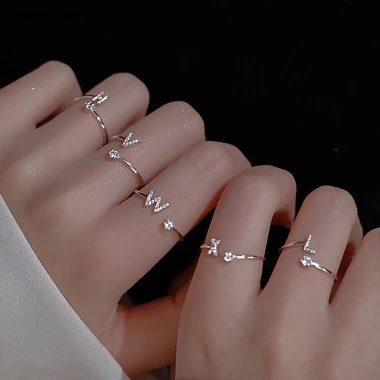 Ru Nhẫn Hở 26 Chữ Cái Đính Đá Lấp Lánh Điều Chỉnh Đa Năng Cho Nữ Giá 40.150₫ 4