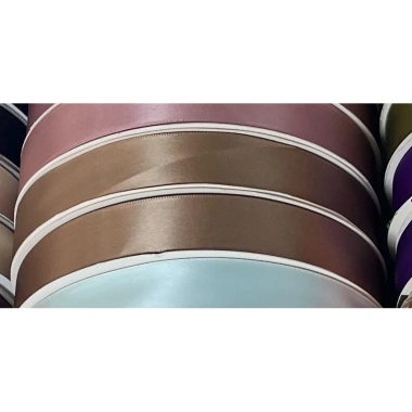 Ruy băng lụa 2,5cm cuộn 100m - Đẹp, đủ màu, giảm 18% chỉ 81.000₫ 10