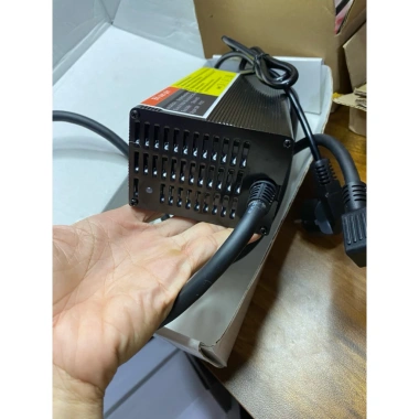 Sạc nhanh 60V 1.000W VinFast EvoGrand Feliz 2.025 VeroX - Bảo hành 1 năm 1 đổi 1 - Giá chỉ 2.395.000 VND 4