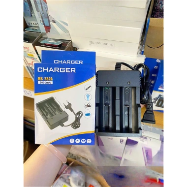 Sạc Pin 18.650 4 Pin 3.7‑4.2V, Đèn Báo, Tự Ngắt, Cổng 2/4 Tự Động - Tiện Lợi 9 Sạc Pin 18.650 4 Pin 3.7‑4.2V, Đèn Báo, Tự Ngắt, Cổng 2/4 Tự Động - Tiện Lợi 9