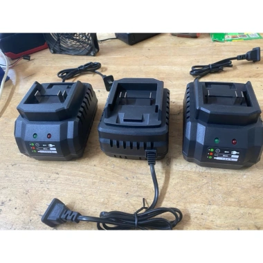 Sạc pin 21V 21 chân phổ thông tự ngắt khi đầy - Giá 79.000đ, phù hợp Power Tool 2