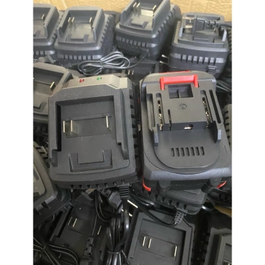 Sạc pin 21V 21 chân phổ thông tự ngắt khi đầy - Giá 79.000đ, phù hợp Power Tool 8