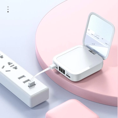 Sạc Pin Dự Phòng Momo 30.000 mAh – Gương Trang Điểm tích hợp, kèm 3 dây cáp sạc, giá chỉ 500.000đ
