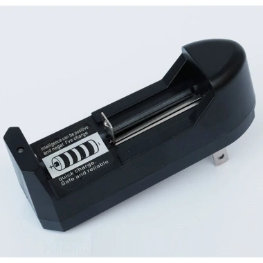 Sạc Pin Li-ion 3.7V đa dạng 18.650,14.500,16.340 - Cắm điện, đèn báo đầy, chỉ 30.000₫ 3 Sạc Pin Li-ion 3.7V đa dạng 18.650,14.500,16.340 - Cắm điện, đèn báo đầy, chỉ 30.000₫ 3