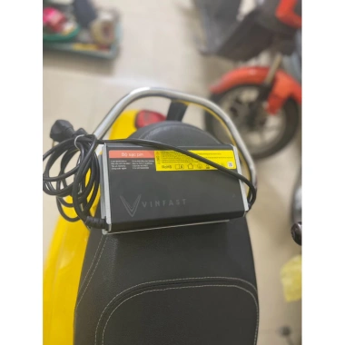 Sạc VinFast 400W & 1.000W - Sạc nhanh, an toàn, giá chỉ 1,099,000₫, giảm hơn 300,000₫ 4