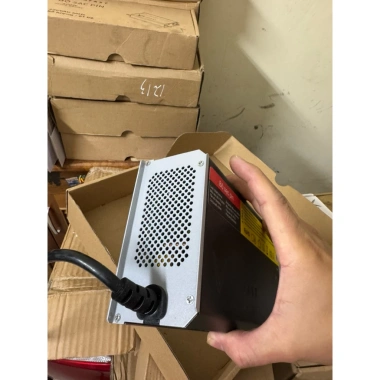 Sạc VinFast 400W & 1.000W - Sạc nhanh, an toàn, giá chỉ 1,099,000₫, giảm hơn 300,000₫ 6