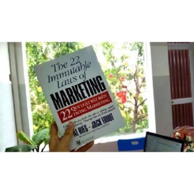 Sách 22 Quy luật Bất biến Marketing - FirstNews, Giá chỉ 69.420₫, Giảm tới 18% 8