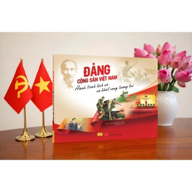 Sách Đảng Cộng Sản Việt Nam – Lịch Sử Khát Vọng Tương Lai, 214,400 VND - ndbooks