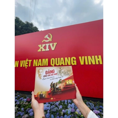 Sách Đảng Cộng Sản Việt Nam – Lịch Sử Khát Vọng Tương Lai, 214,400 VND - ndbooks