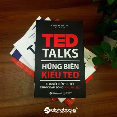 Sách Hùng biện kiểu Ted - Bí quyết diễn thuyết trước đám đông chuẩn, giá ưu đãi 149.250 VND