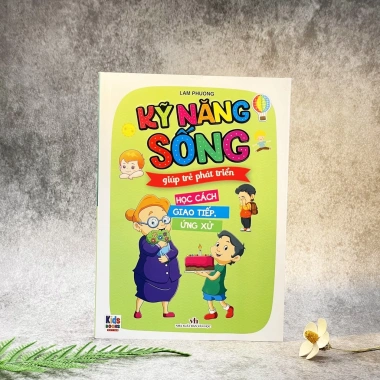Sách Kỹ Năng Sống Trẻ - Học Giao Tiếp và Ứng Xử, Bìa Mềm Hình Ảnh Sinh Động, Giá Ưu Đãi 73.600đ
