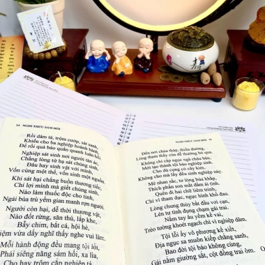 Sách Phật Pháp Nghi Thức Sám Hối Sáu Căn & Hồng Danh: Chữ In Sắc Nét, Tu Dưỡng, Giá Ưu Đãi 26.500₫