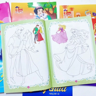 Sách tô màu công chúa 6 cuốn cho bé 2-6 tuổi - kèm sáp 12 màu, giảm giá 35.000₫ 4