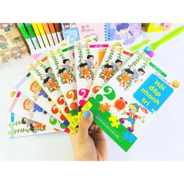 Sách Tủ Sách Thiếu Nhi Trọn Bộ 8 Cuốn Hỏi Đáp Nhanh Trí - Giá Ưu Đãi 40.000 VNĐ - ndbooks