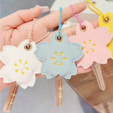 SADYUELE Chìa Khóa Hoa Dễ Thương Nữ – Mũ Chống Bụi, Dây Chuyền Bé Gái 44,100₫ 5 SADYUELE Chìa Khóa Hoa Dễ Thương Nữ – Mũ Chống Bụi, Dây Chuyền Bé Gái 44,100₫ 5
