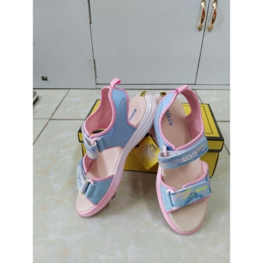 Sandal bé gái BEG1.500 màu xanh hồng - Đế nhẹ thoáng mát, giảm 22% chỉ 330.000₫ 6