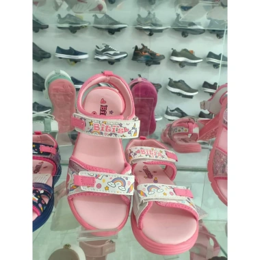 Sandal Bé Gái DEG9.900 - Thiết kế thời trang, siêu thoải mái, giá ưu đãi 335.000₫ giảm 67.000₫ 5