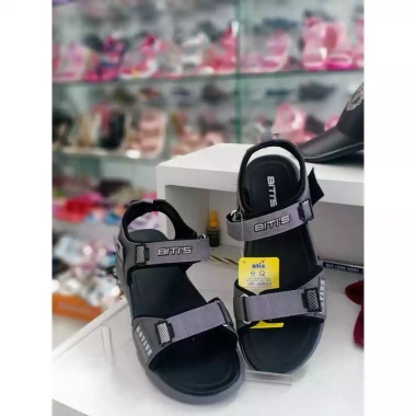 Sandal Biti's DEB8.000 giá ưu đãi 325.000 - Thoáng khí, thời trang, chỉ 393.250 2