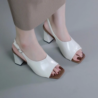 Sandal Cao Gót Nữ Mũi Vuông Da Mềm Đế Dẻo Sang Trọng 5-7cm - GiaySandalTRAM