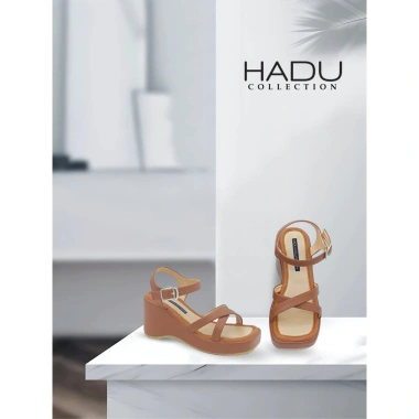 Sandal Đế Xuồng Quai Chéo 7P Xiara Hadu MMX14 Da PU Cao Cấp, Đế Cao Su Chống Trượt, BH 12 Tháng - 346k 2 Sandal Đế Xuồng Quai Chéo 7P Xiara Hadu MMX14 Da PU Cao Cấp, Đế Cao Su Chống Trượt, BH 12 Tháng - 346k 2