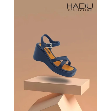 Sandal Đế Xuồng Quai Chéo 7P Xiara Hadu MMX14 Da PU Cao Cấp, Đế Cao Su Chống Trượt, BH 12 Tháng - 346k 7 Sandal Đế Xuồng Quai Chéo 7P Xiara Hadu MMX14 Da PU Cao Cấp, Đế Cao Su Chống Trượt, BH 12 Tháng - 346k 7
