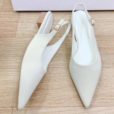 Sandal mũi nhọn đế bệt tuyết nhung, khóa cài, quai sau sang trọng - 175.000₫