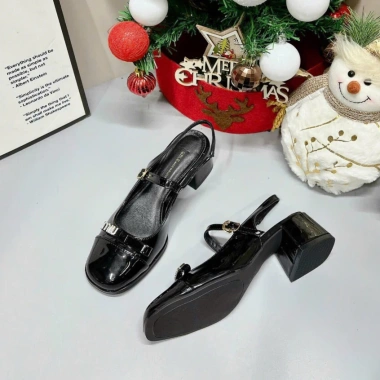 Sandal nữ cao gót 5cm vuông hở gót da bóng phối nơ đá Min - Công sở, giá chỉ 238k