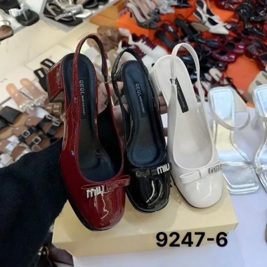 Sandal nữ hở gót da bóng 5p phối nơ đá, quai hậu cao gót công sở - Giá 232.000 VND 2