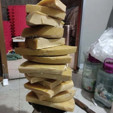 Sáp ong nguyên chất 1kg giá giảm 129k, sáp dừa ong soi tự nhiên