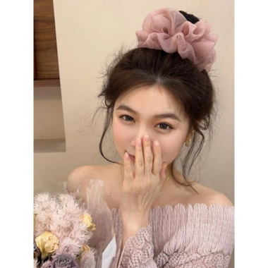 Scrunchie Voan Thanh Lịch – Dễ Thương, Giữ Tóc Duỗi và Búi Gọn, Giá Siêu Ưu Đãi 20k