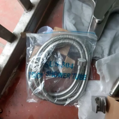 Sen tắm inox SUS 304 cap cấp đẹp, giá chỉ 590.000đ giảm 20% so với 737.500đ