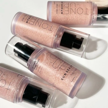 Serum Chống Nắng Nâng Tone Vely Vely Vitamin Giảm Đốm Đen Tone Up Giá Ưu Đãi 339.000₫